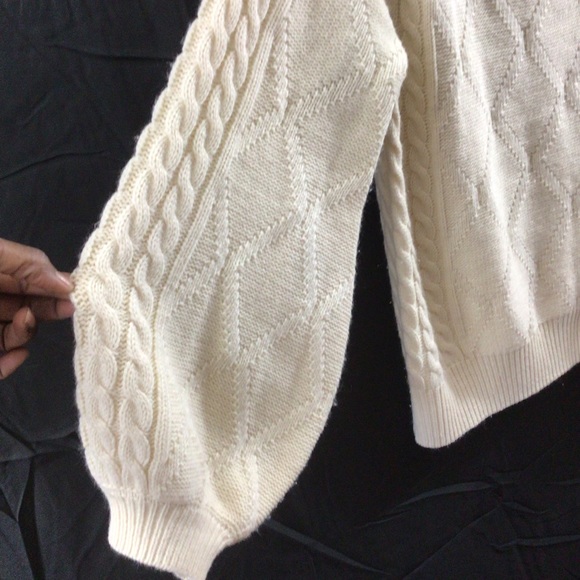 Vintage Jodifl women’s cream mock neck poet sleeves cable knit sweater size sm. - Picture 5 of 10